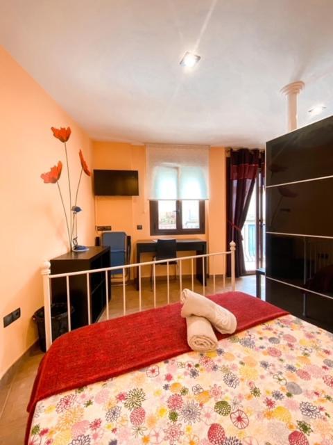 Apartamentos Turisticos Graus Extérieur photo